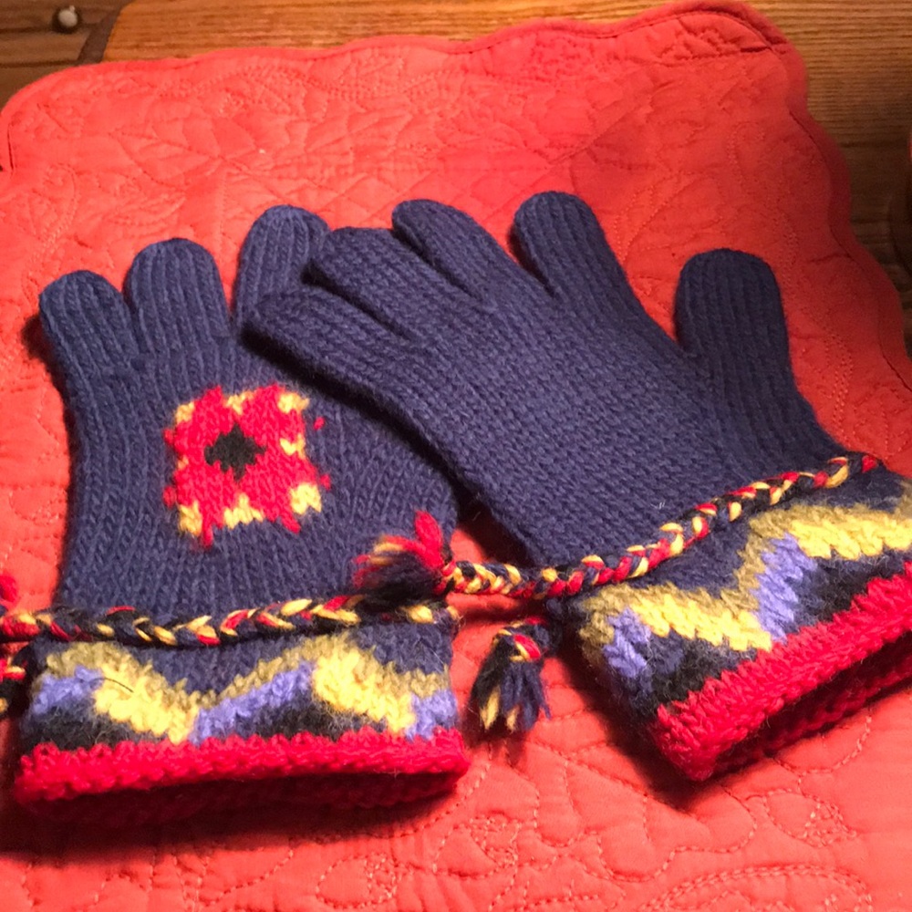 Wool gloves